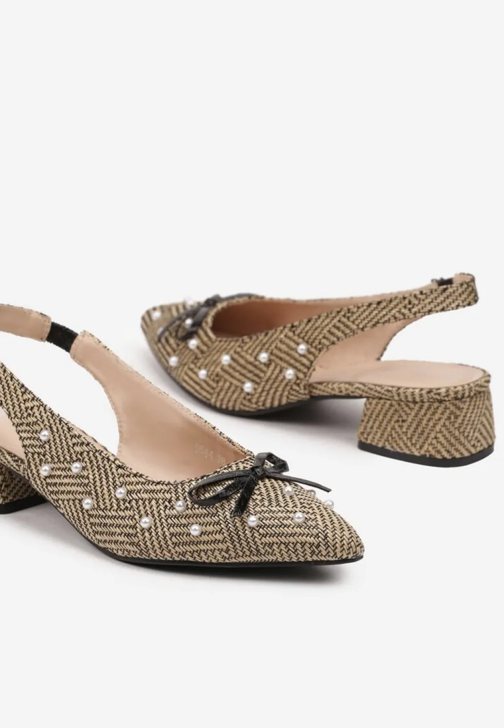 Beżowo-Czarne Czółenka na Słupku Typu Slingback Ozdobione Kokardą i Perełkami Calretis