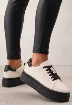 Beżowo-Czarne Minimalistyczne Sneakersy Skórzane na Platformie z Aplikacją z Cyrkoniami Gorisa