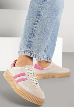 Beżowo-Fuksjowe Zamszowe Sneakersy w Stylu Kultowych Tenisówek ze Skórzaną Wkładką Tenannia