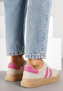 Beżowo-Fuksjowe Zamszowe Sneakersy w Stylu Kultowych Tenisówek ze Skórzaną Wkładką Tenannia