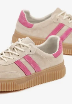 Beżowo-Fuksjowe Zamszowe Sneakersy w Stylu Kultowych Tenisówek ze Skórzaną Wkładką Tenannia