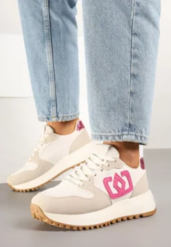 Beżowo-Różowe Sneakersy na Niskiej Platformie Zdobione Aplikacją Alimrela