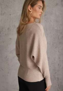 Beżowy Basic Sweter Nietoperz z Wiskozą Rosanel