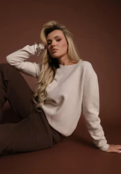 Beżowy Casualowy Sweter z Wełną i Wiskozą Lussare