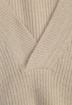 Beżowy Sweter ze Szpiczastym Dekoltem Labra