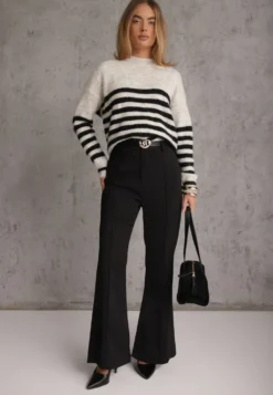 Beżowy Sweter Zimowy w Paski z Wełną Oversize Feoriada