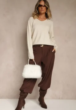 Beżowy Sweter z Wełną i Wiskozą z Trójkątnym Dekoltem Kaitte