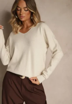 Beżowy Sweter z Wełną i Wiskozą z Trójkątnym Dekoltem Kaitte