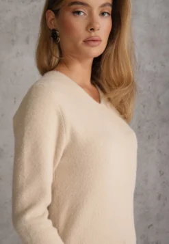 Beżowy Sweter z Wełną w Minimalistycznym Stylu Joslina