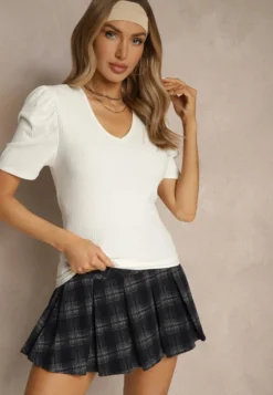 Beżowy T-shirt z Trójkątnym Dekoltem Sunille