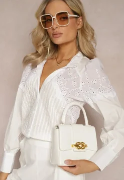 Biała Bawełniana Koszula w Stylu Retro ze Stójką Ozdobiona Ażurowymi Wstawkami Hesllema