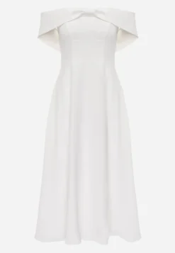 Biała Rozkloszowana Sukienka Koktajlowa VICES z Hiszpańskim Dekoltem Neamerianne