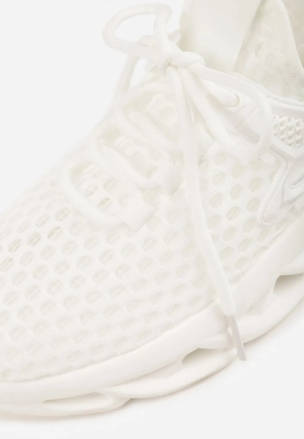 Białe Buty Sportowe Sneakersy na Platformie Ozdobionej Tłoczeniem Teliriella