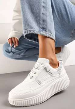 Białe Casualowe Sneakersy z Wiązaniem na Wzorzystej Grubej Podeszwie Aniata