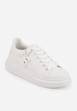 Białe Casualowe Sneakersy z Zawieszką Misiem Ulevidia