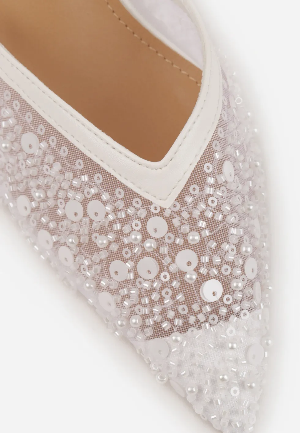 Białe Cekinowe Czółenka VICES Slingback na Szpilce z Noskiem w Szpic Ozdobione Perłami i Koralikami Kleomene