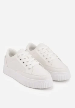 Białe Chunky Sneakersy na Tłoczonej Platformie Trianne