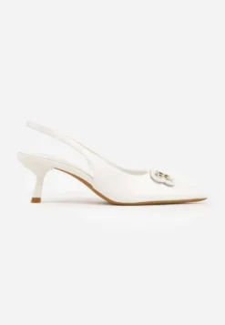 Białe Czółenka Sandały Vices na Kaczuszce Typu Slingback Ozdobione Metaliczną Aplikacją Lilarunea