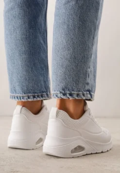 Białe Klasyczne Sneakersy z Amortyzowaną Podeszwą i Perforacją Faunama