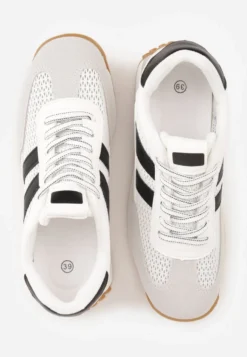 Białe Klasyczne Sneakersy Zdobione Siateczkowymi Wstawkami Eilshoy