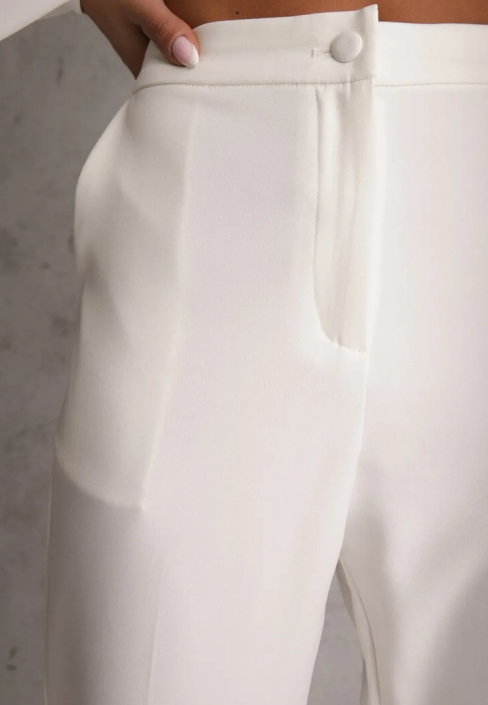 Białe Klasyczne Spodnie VICES Garniturowe High Waist Dimaia