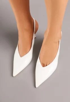 Białe Lakierowane Sandały na Szpilce Typu Slingback Addoxie