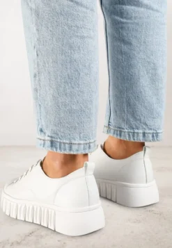 Białe Płaskie Sneakersy Vices ze Sznurowaniem Lorori