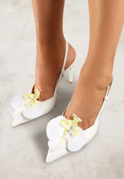 Białe Sandały na Szpilce Vices Slingback z Kwiatem 3D Koviano
