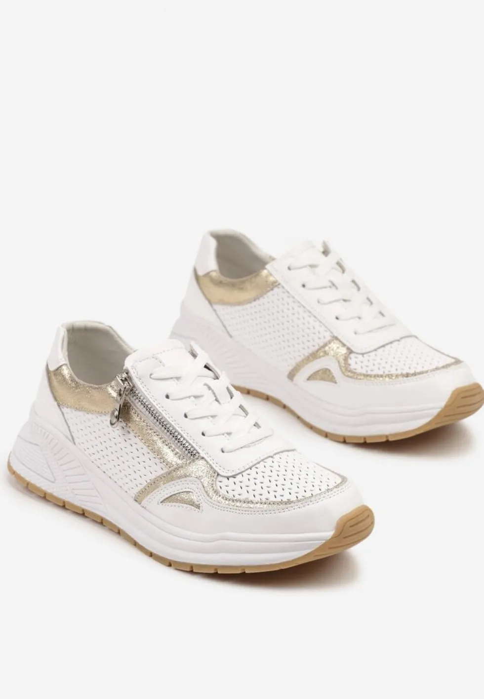 Białe Skórzane Sneakersy z Ozdobną Perforacją i Suwakiem Amiriella
