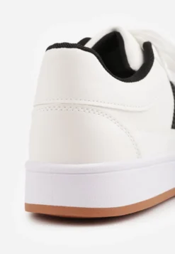Białe Sneakersy Basic z Paskami na Boku Adila
