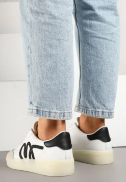 Białe Sneakersy Klasyczne Tenisówki z Abstrakcyjną Aplikacją Ailinne