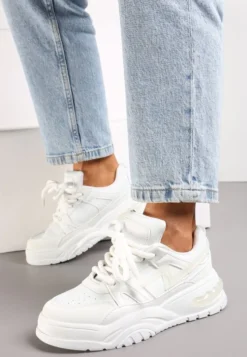 Białe Sneakersy na Grubej Podeszwie z Szerokim Wiązaniem Iniestra