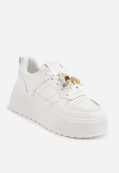 Białe Sneakersy na Grubej Podeszwie z Bieżnikiem Ozdobione Koralikami Melnora