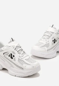 Białe Sneakersy na Grubej Podeszwie Ozdobione Siateczkowymi Wstawkami Korianna