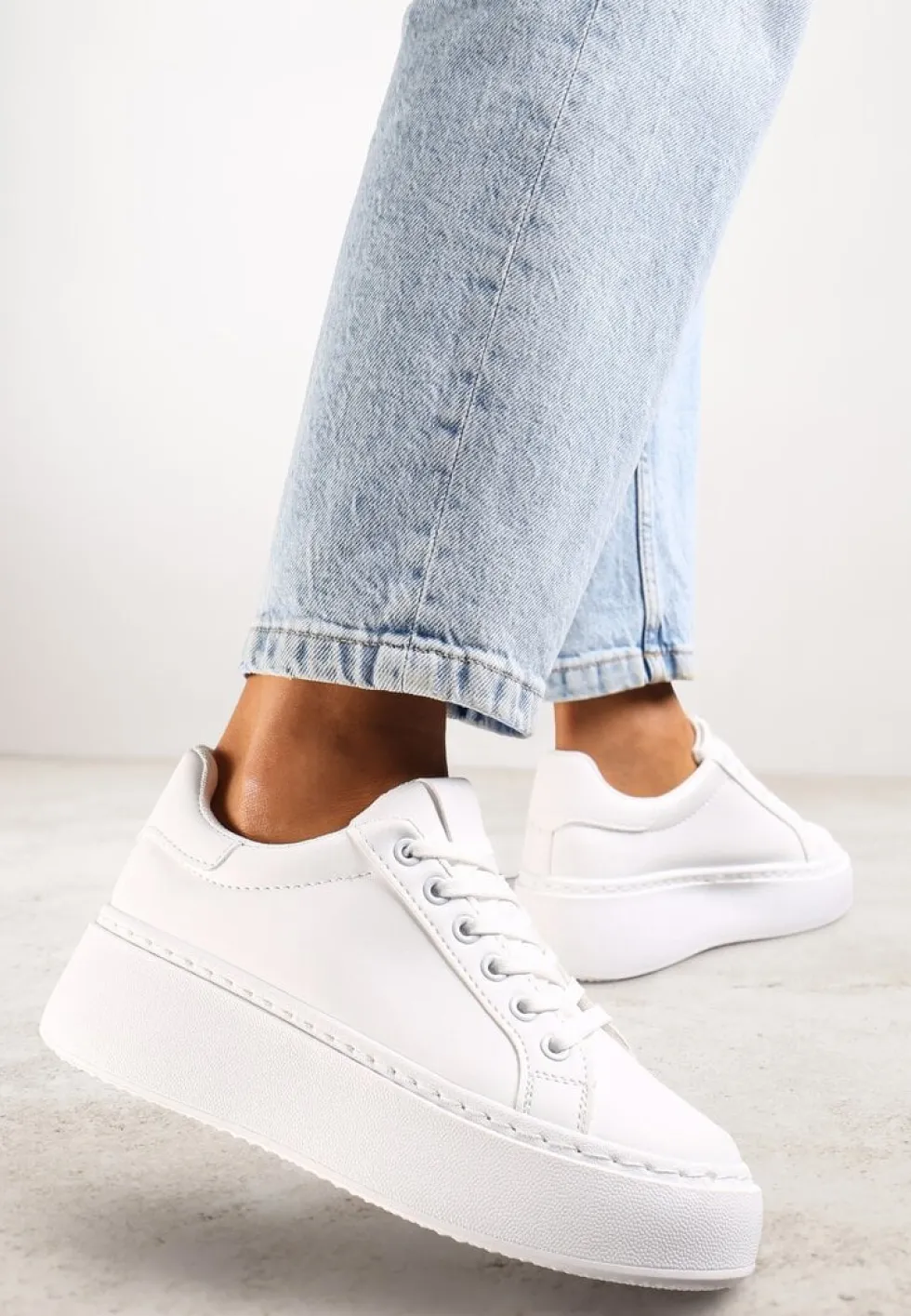 Białe Sneakersy na Grubej Podeszwie Cernanda