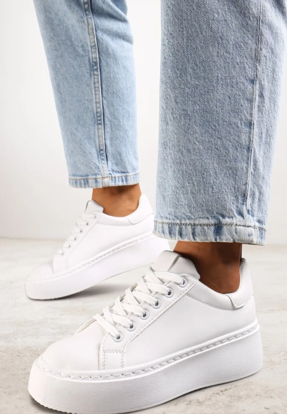 Białe Sneakersy na Grubej Podeszwie Cernanda