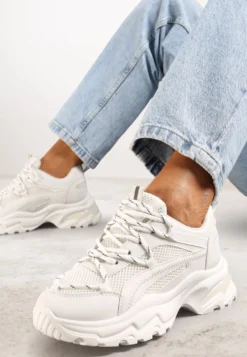 Białe Sneakersy na Masywnej Podeszwie z Siateczkowym Wstawkami i Ozdobnymi Sznurówkami Ollavia