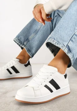 Białe Sneakersy na Niskiej Platformie z Naszywkami Flordexia