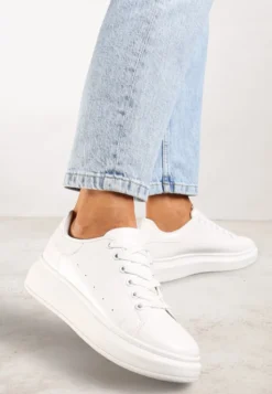 Białe Sneakersy na Niskiej Platformie w Klasycznym Stylu Lucid Dream