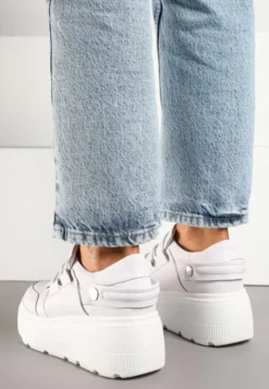 Białe Sneakersy na Platformie ze Skóry Naturalnej z Ozdobnym Paskiem Reselle