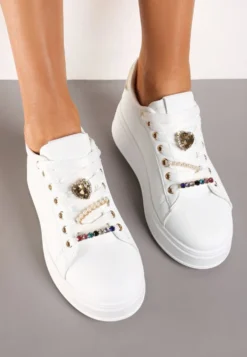 Białe Sneakersy na Platformie z Zawieszkami na Sznurówkach Ellamas