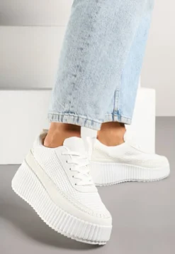 Białe Sneakersy na Tłoczonej Platformie z Ozdobnymi Przeszyciami Faloviela