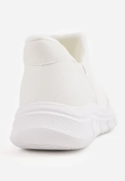 Białe Sneakersy Śniegowce na Platformie z Tłoczeniem i Pikowaną Cholewką Vermina