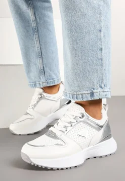 Białe Sneakersy Ozdobione Perforacją i Geometryczną Aplikacją Senilanea
