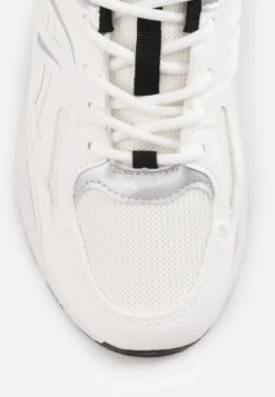 Białe Sneakersy Ozdobione Tłoczoną Cholewką Jutta