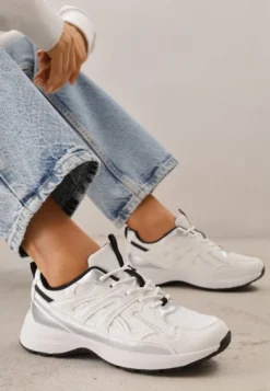 Białe Sneakersy Ozdobione Tłoczoną Cholewką Jutta