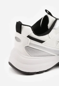 Białe Sneakersy Ozdobione Tłoczoną Cholewką Jutta