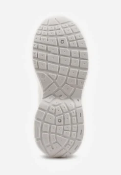 Białe Sneakersy VICES na Geometrycznej Platformie z Perforacją Elinata