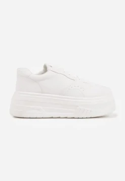 Białe Sneakersy VICES na Grubej Podeszwie Zdobione Perforacją przy Nosku Riosina