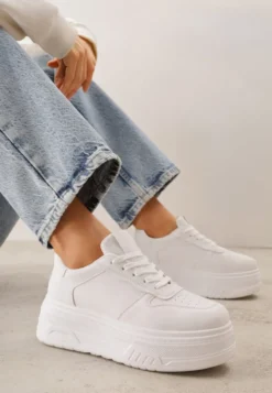 Białe Sneakersy VICES na Platformie z Tłoczeniem Rionessa